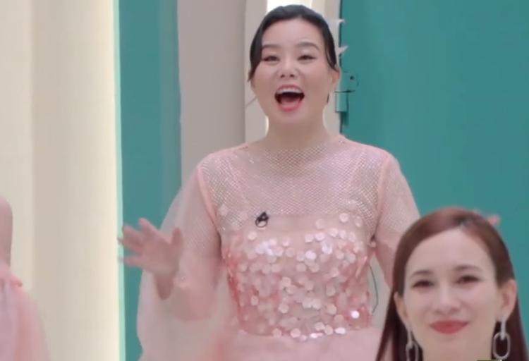 徐怀钰乘风完整版,徐怀钰公演直拍