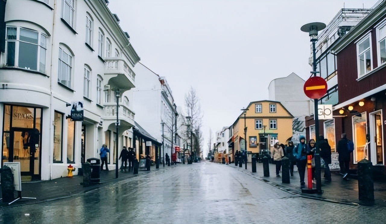 冰岛到底有多奇葩,冰岛为何只有37万人口