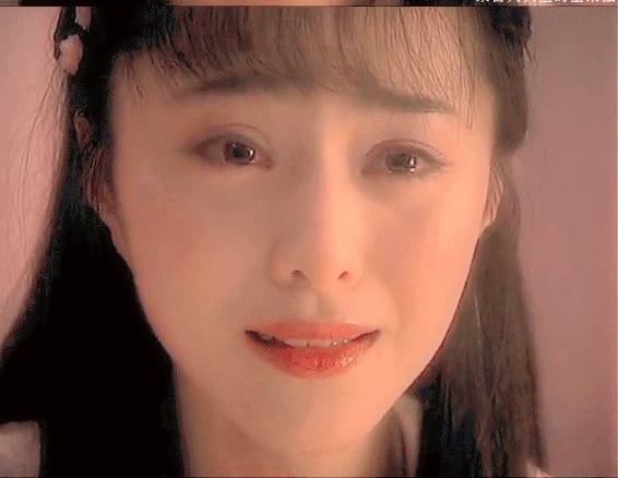 “大秀*光春**”还不害臊，深V露背都不遮掩，这群女明星全员养眼！