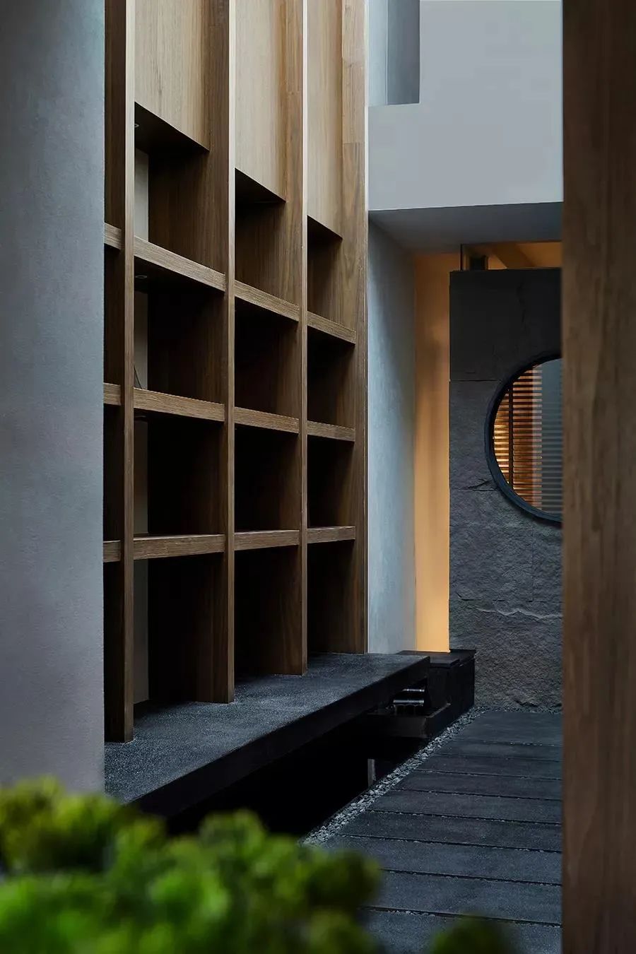 江南风园林中式餐厅设计方案,餐饮空间设计现代新中式