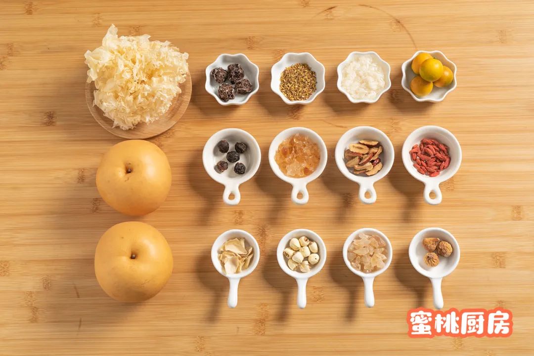 小孩支气管炎反复咳嗽煲什么汤喝,小孩子喉咙反复发炎咳嗽喝什么汤