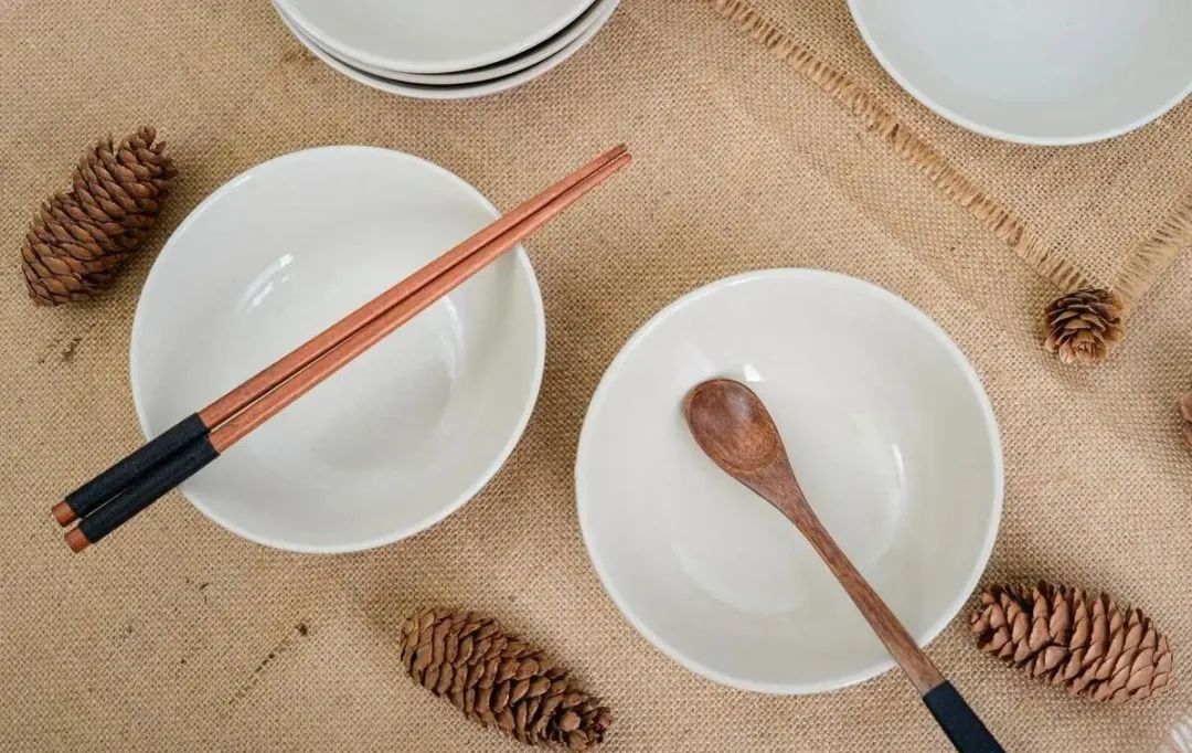 家里添碗最忌讳的4种食物,家里有这几种碗的赶紧扔了