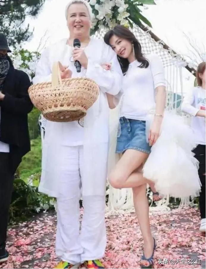 张庭被骂之后开播了吗,张庭被骂后第二天还在直播吗