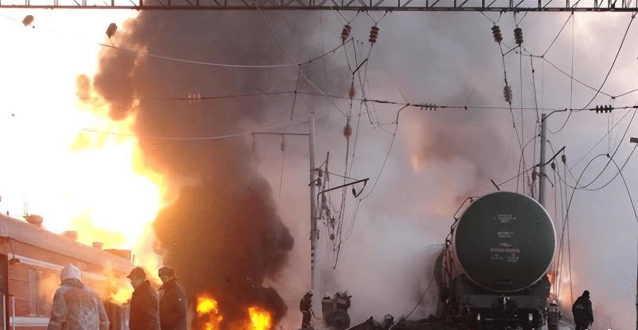 1981年,一女子带*药炸**上火车致1死2伤,警方通过电报查出背后真凶