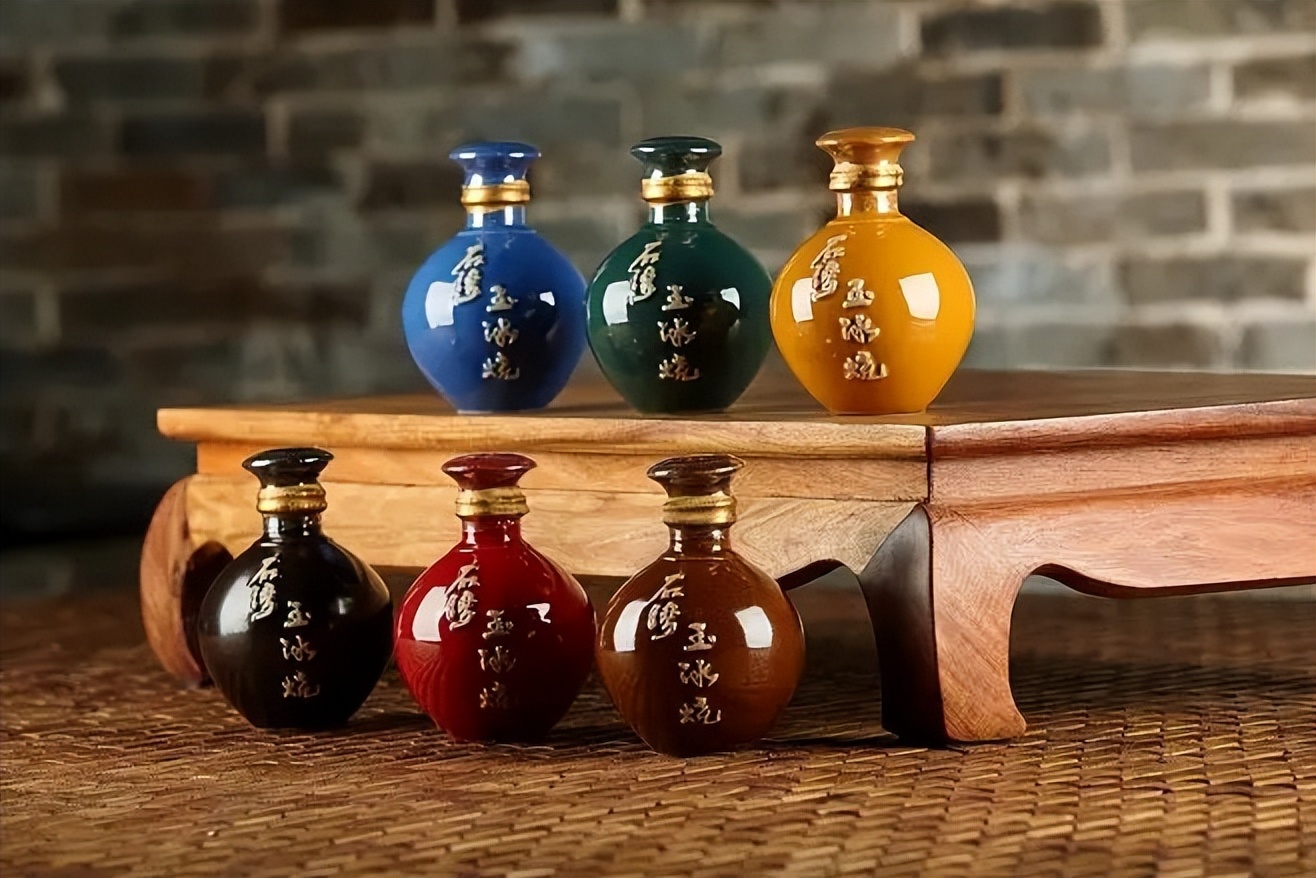 男人过了30岁就别天天喝饮料了,男人过了50岁就不要乱喝酒