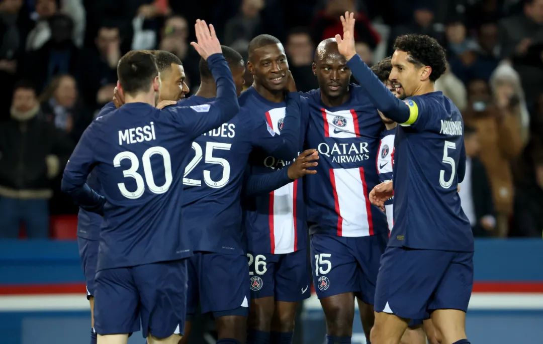 巴黎主场大胜,巴黎主场对阵南特