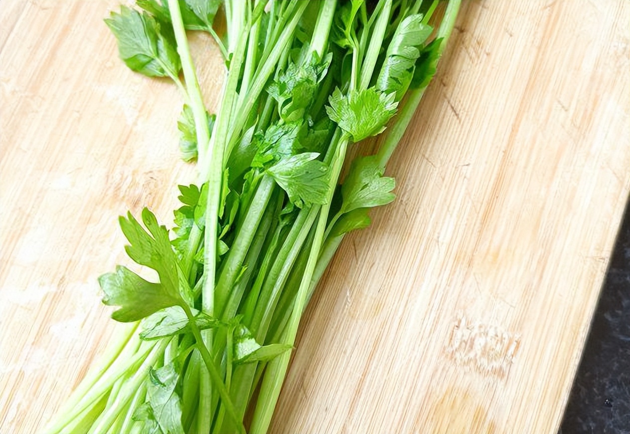 得了过敏紫癜病吃什么菜不长胖,过敏性紫癜能吃菜辣椒吗