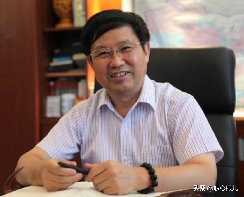 广西50岁大叔不靠父母帮买房子,广西40岁大叔买房