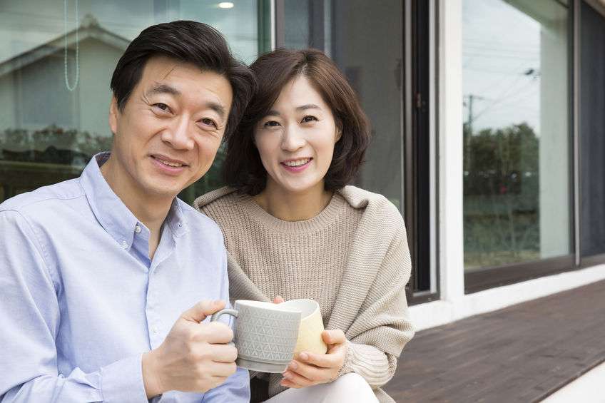 红茶和绿茶哪个茶好喝些,红茶与绿茶的区别及喝茶时间