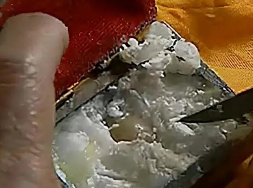 退伍军人意外救下一老人，对方赠宝珠谢恩，38年后才知宝珠不简单