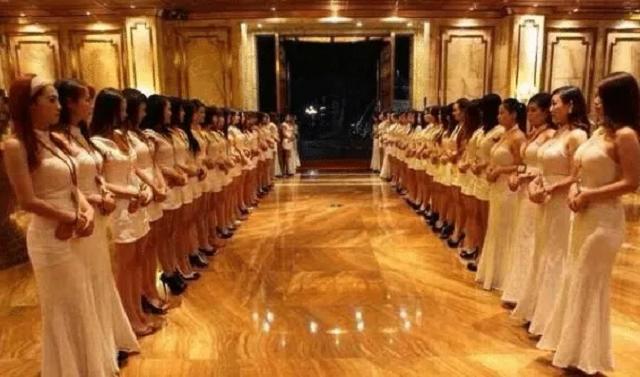 2019年，丈夫为娶怀孕情人，花50万雇*杀凶**妻，杀手“接单”后报警