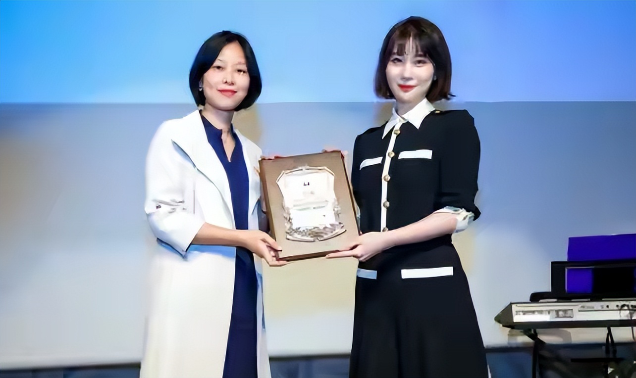 他17岁考入清华毕业后回乡当保安,他17岁上北大20岁上哈佛