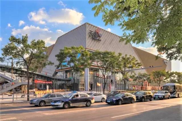 错过皇都花园！闵行东兰路VS徐汇华泾谁才是明年西南刚改第一？！