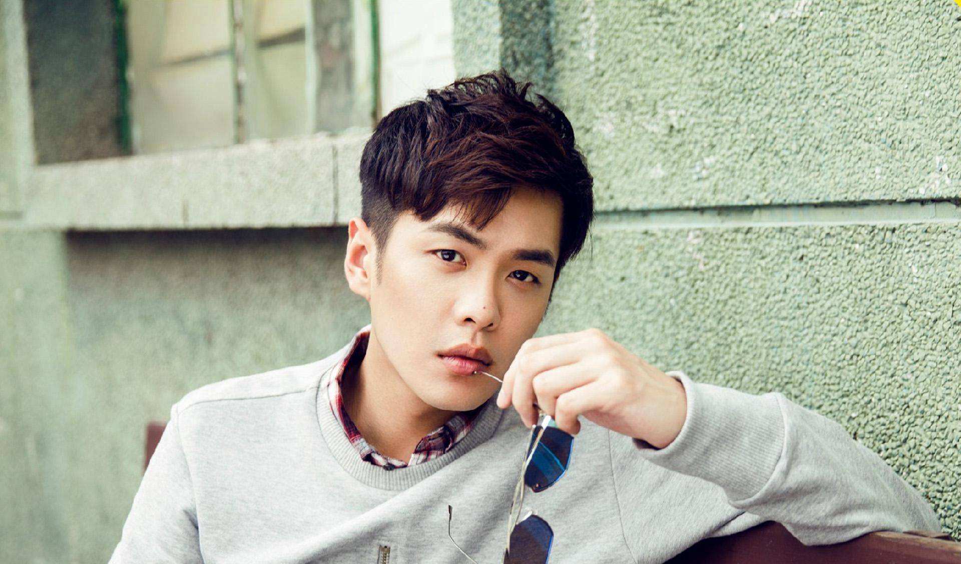 双眼皮很好看的男明星,一边单眼皮一边双眼皮的男明星