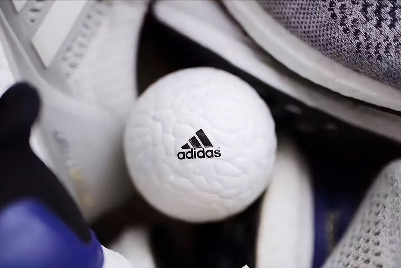 耐克和李宁哪个缓震好,李宁和国产李宁