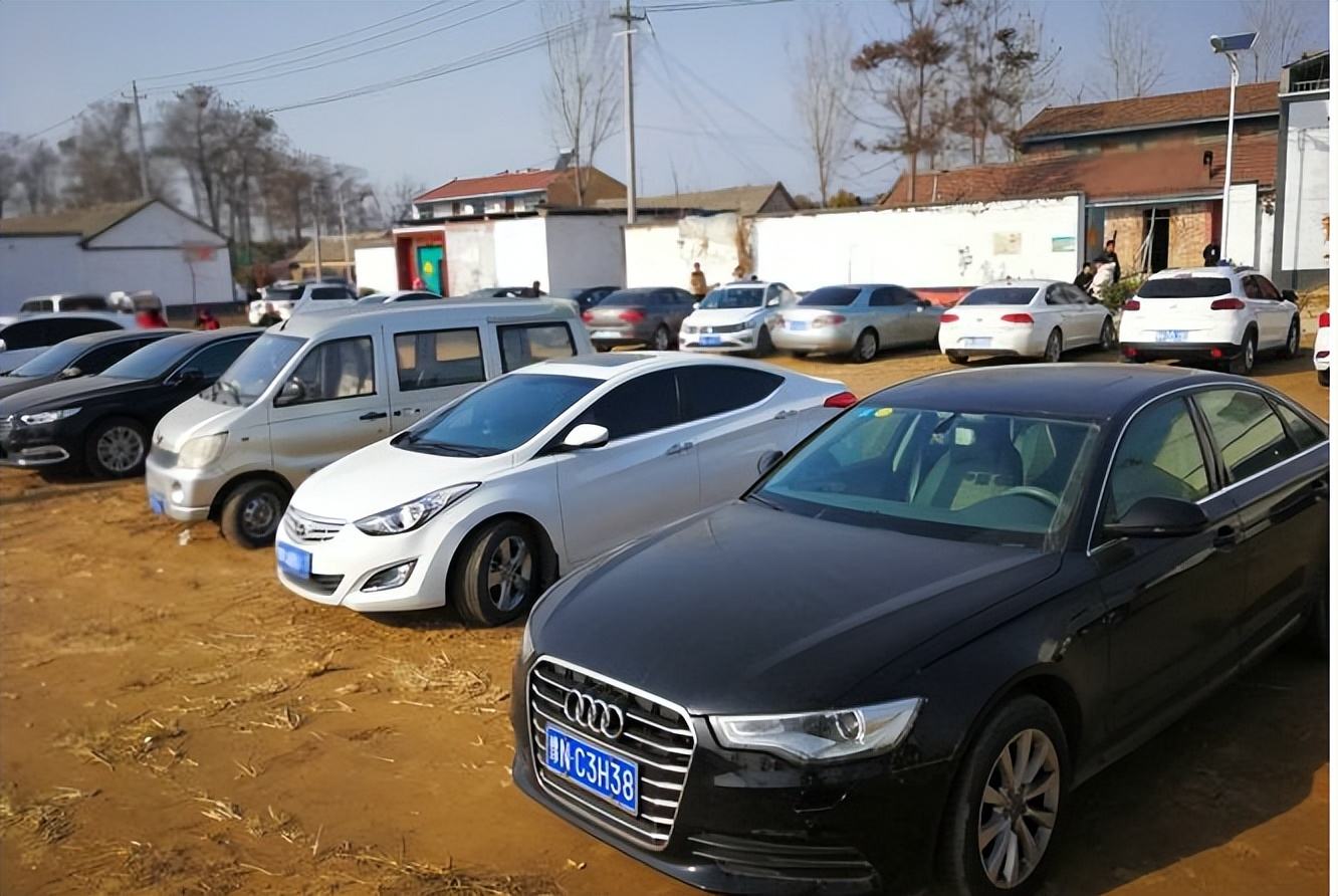 曾经辆辆爆满的农村客车，为何现在没人坐了？未来会消失吗？