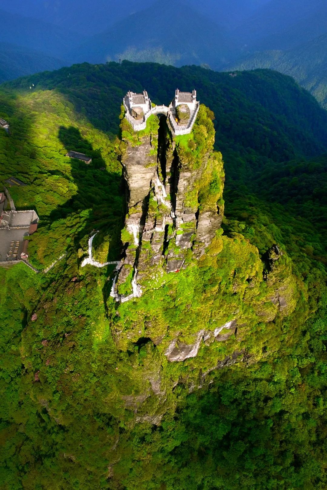 如何看懂中国第一山地省的多彩文化史诗？