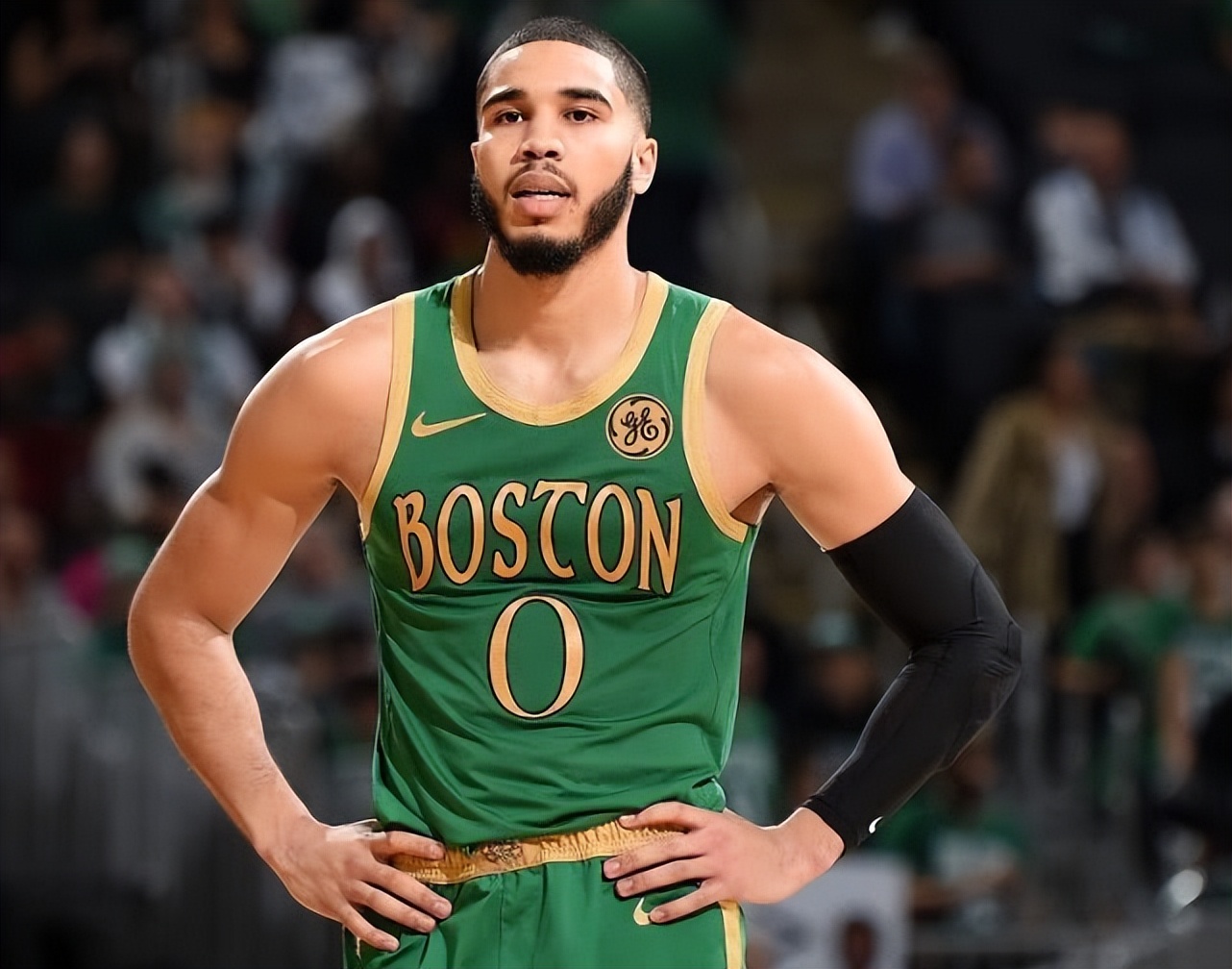 4方史诗级交易,欧文伍德去湖人,杰伦布朗去火箭,绿军赚疯了?