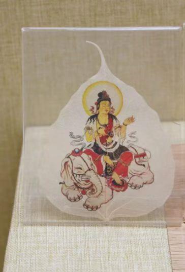 2013年贵州女子1片树叶卖到7000元,36岁贵州女子利用树叶年赚百万