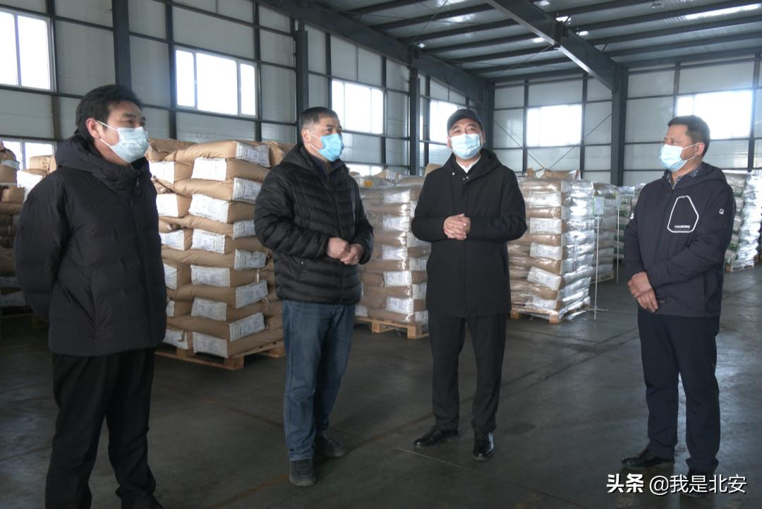 李华检查督导进口原材料储存加工企业疫情防控工作