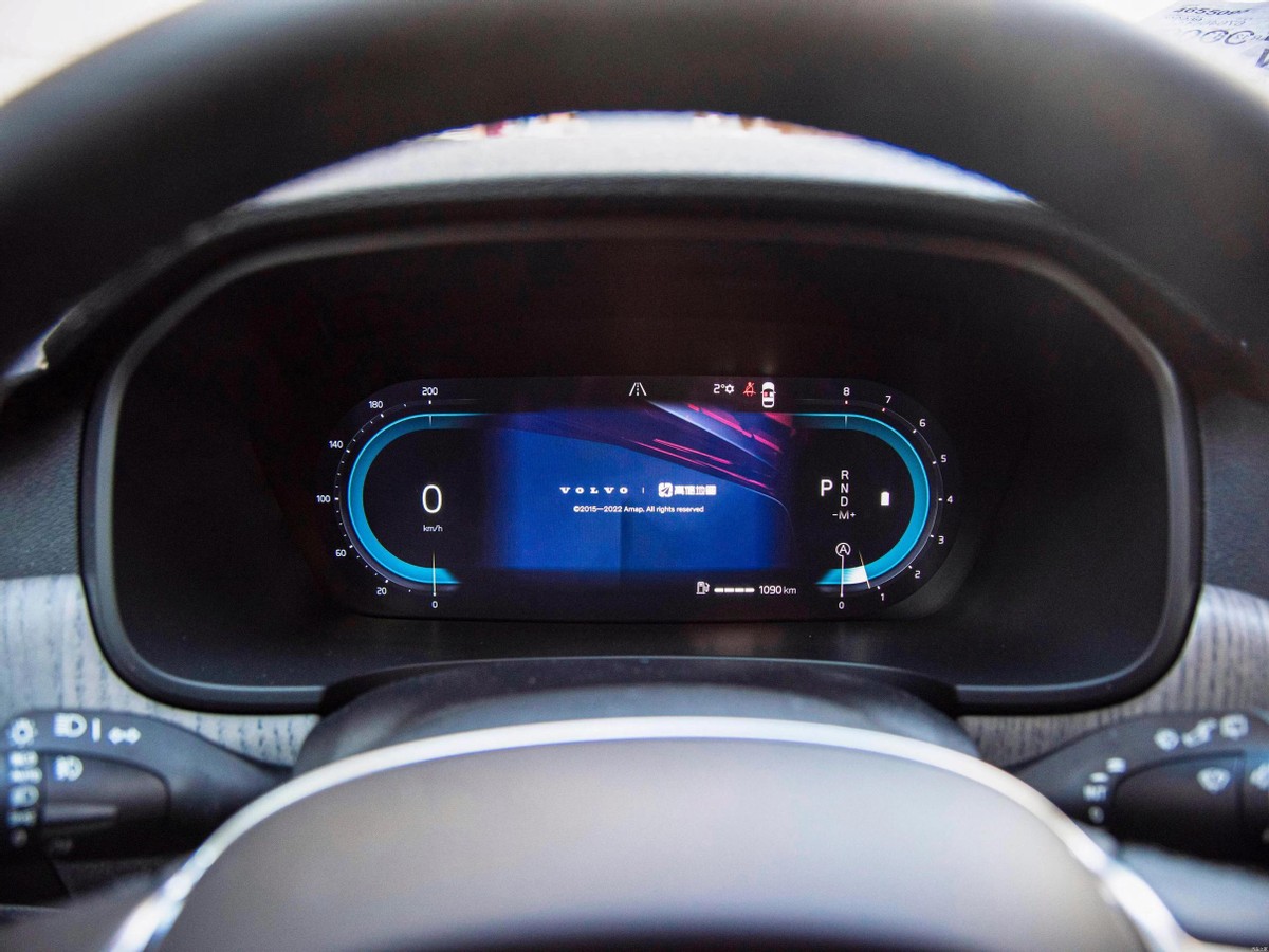 沃尔沃v90到底是旅行车还是suv,2021款沃尔沃v90crosscountryt8