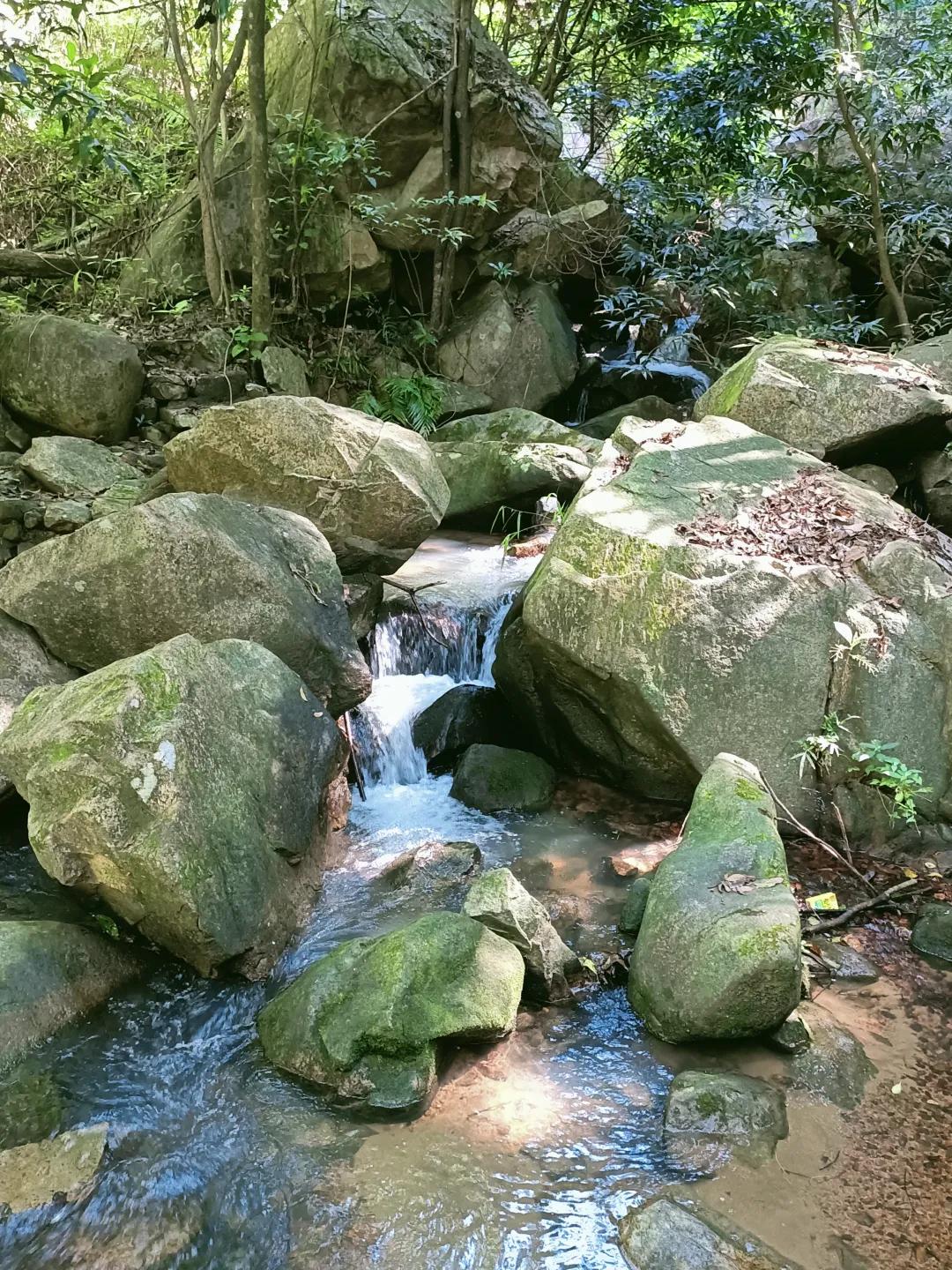 四会奇石河景区的银龙大瀑布,肇庆出发2-3天短途旅游推荐