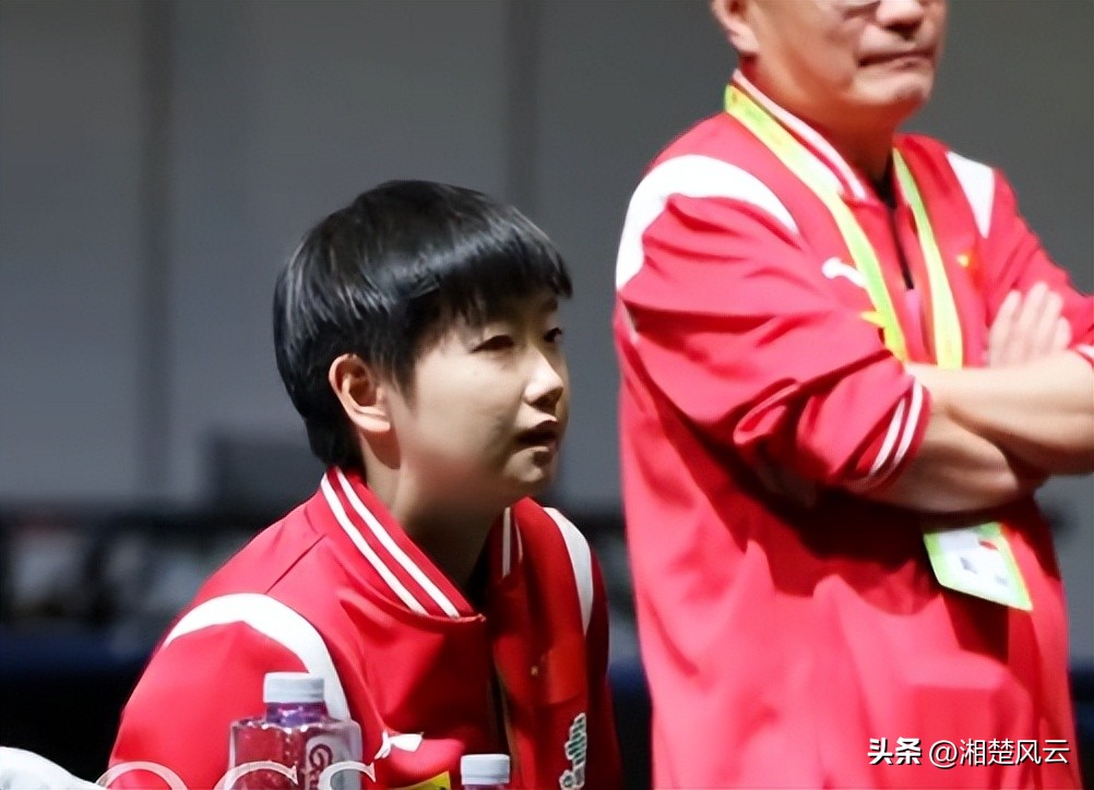 孙颖莎看球赛小表情合集,盘点孙颖莎在赛场上的各种表情包