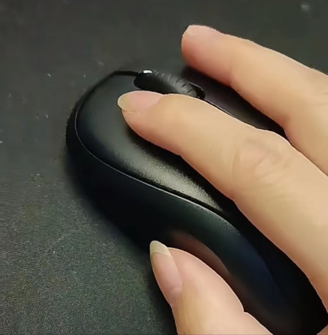 罗技鼠标m220怎么没反应了,罗技鼠标m220与m185有什么区别