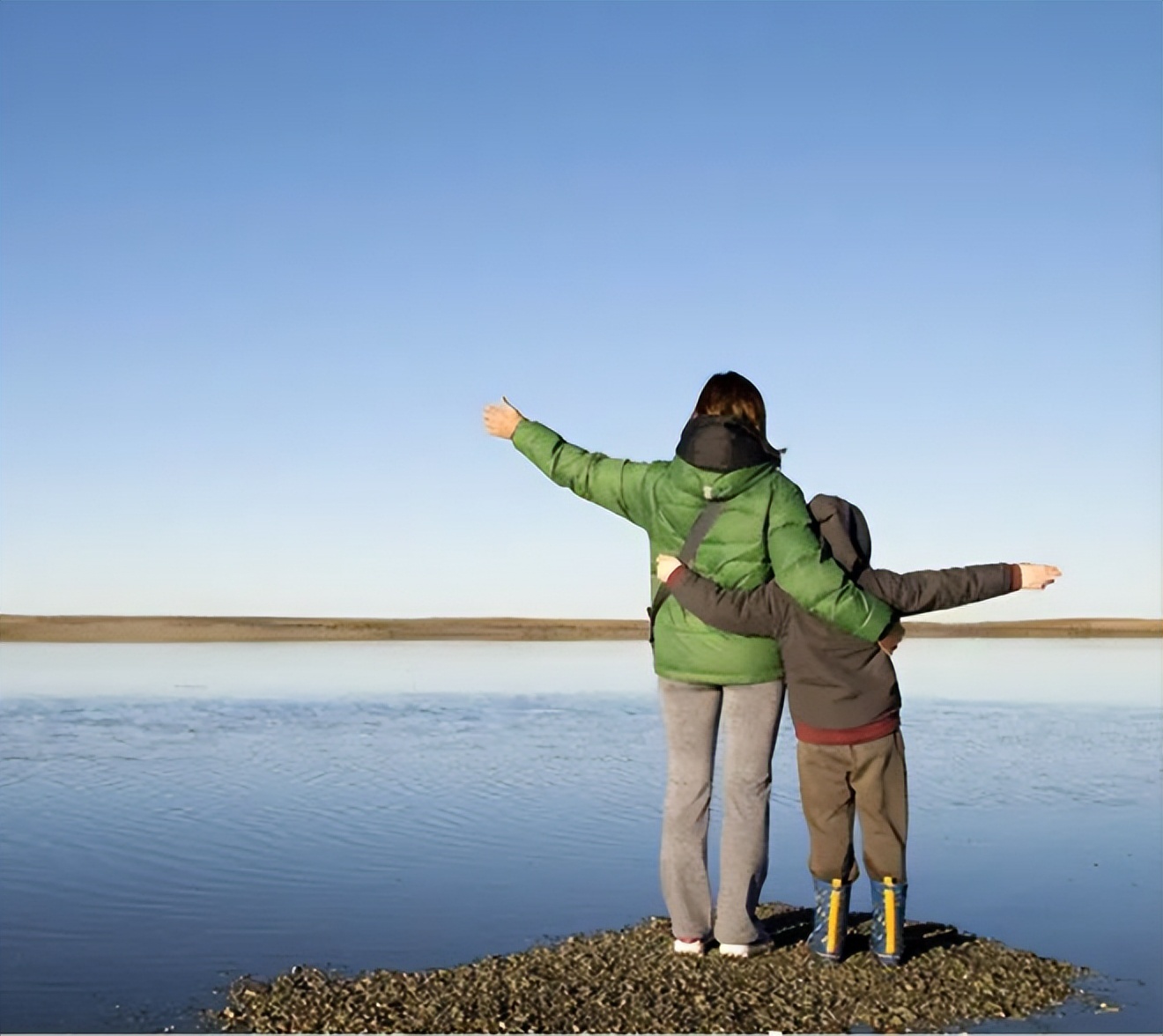 最好的家庭生活状态是爸爸不缺位 (最幸福的家庭相处模式)