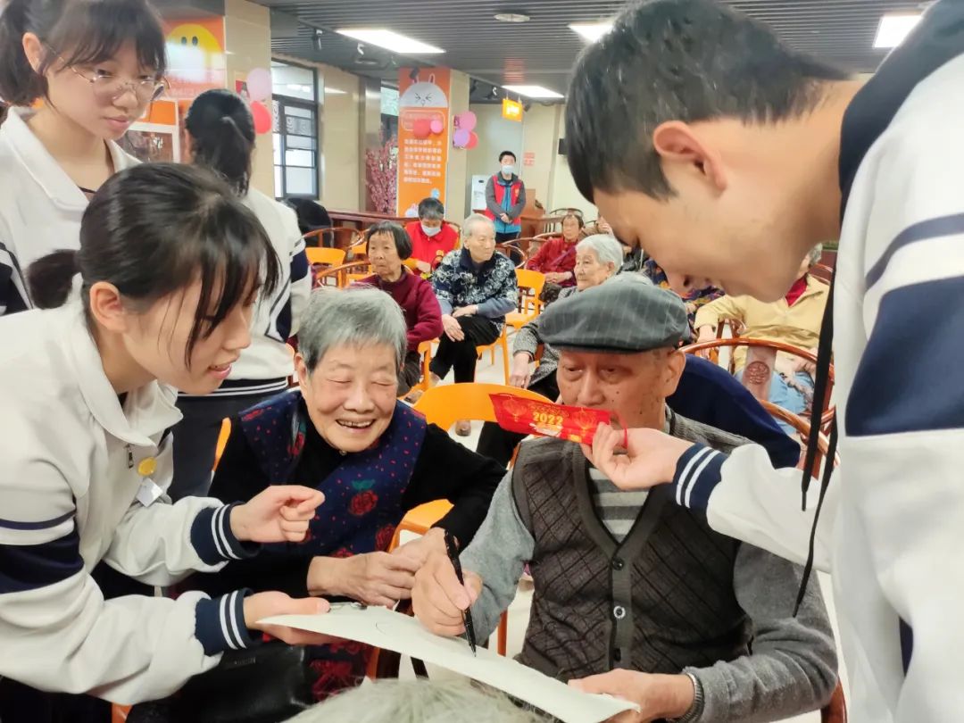 小朋友唱红歌学习雷锋,小学生一起唱学习雷锋好榜样