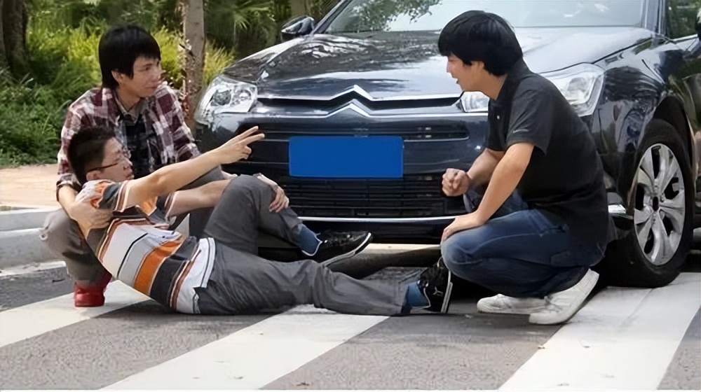 360g300pro行车记录仪怎么抓拍,360g300行车记录仪和盯盯拍哪个好