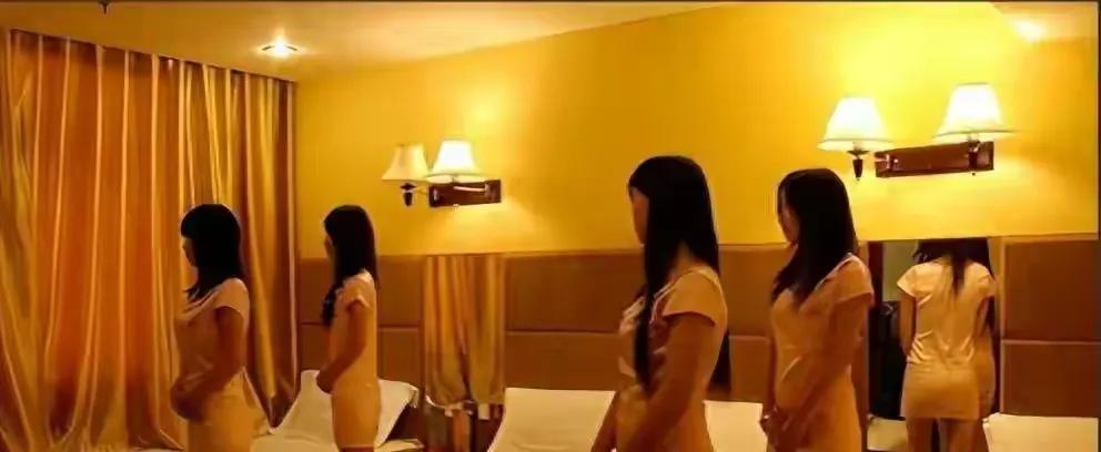 男子足疗店做spa被警方抓获,足疗店一个技师被抓