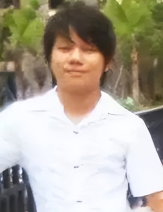 18岁小伙购买玩具枪被判刑,小伙购买玩具枪竟被判无期