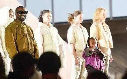 鹿晗的潮牌到底怎么样,鹿晗潮牌服装遭吐槽事件进展