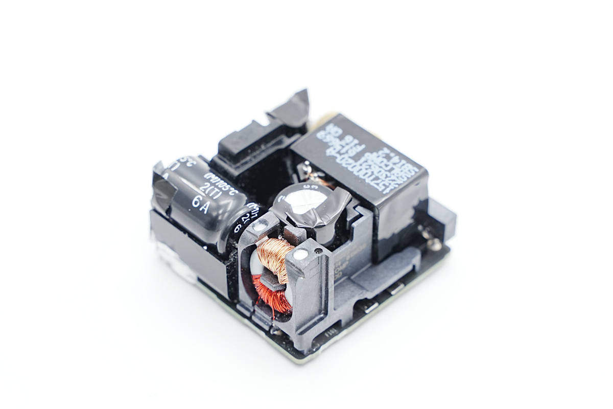 苹果原装20w快充一个小时充电50%,苹果原装快充20w充14pm要充多久