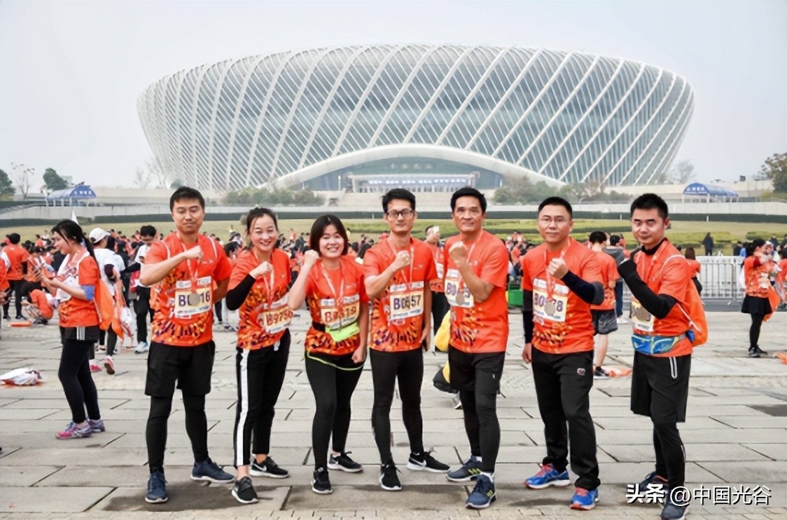 阔别三年武汉马拉松重新开跑,传递奔跑的力量2023光谷马拉松