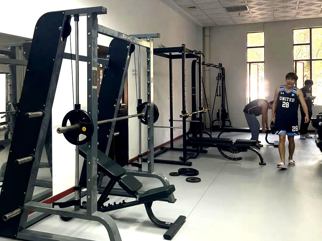 学校体育设施现状,上新学校好吗