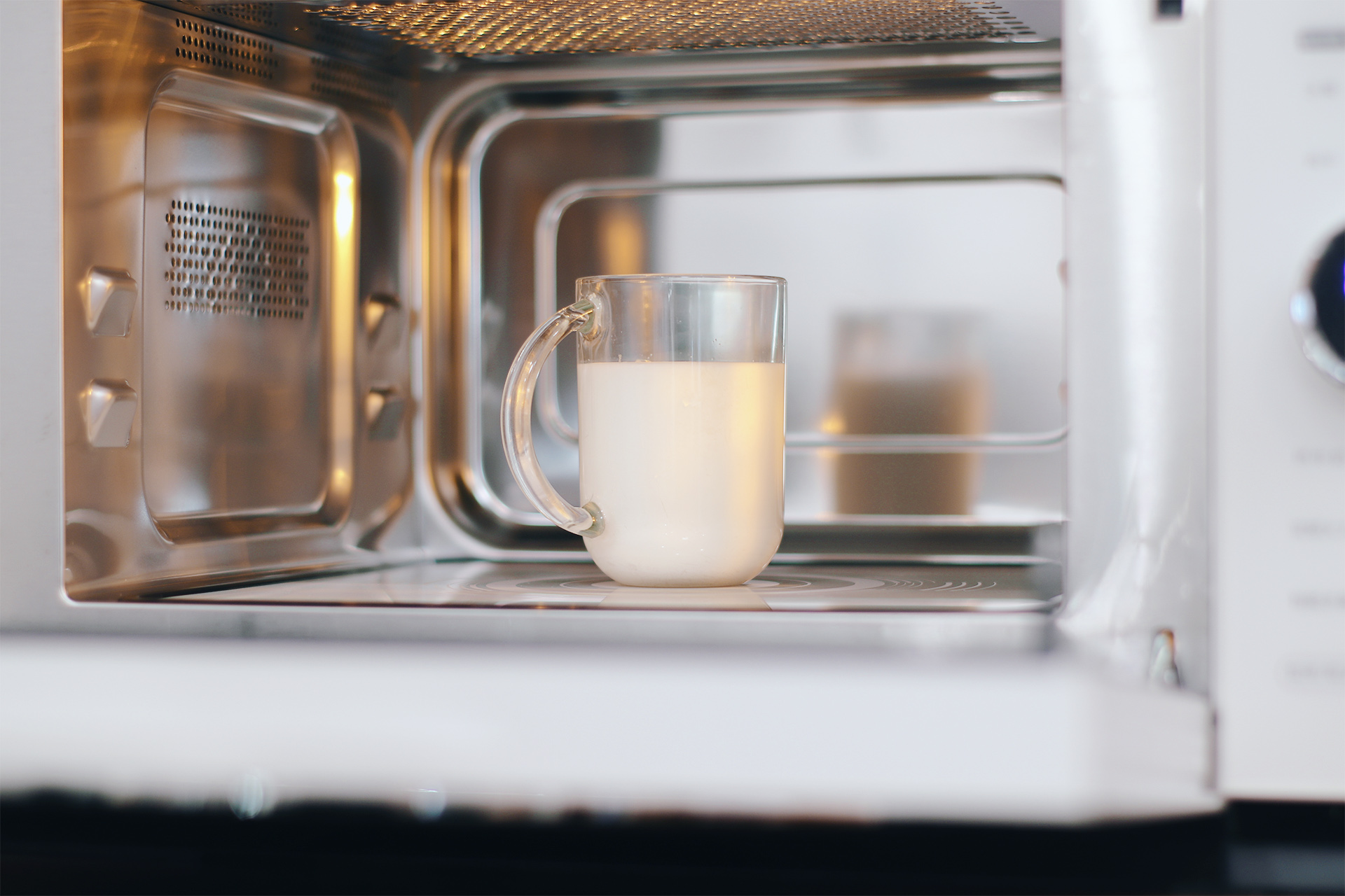 格兰仕微波炉烤箱功能组合,格兰仕微波炉和烤箱哪个实用