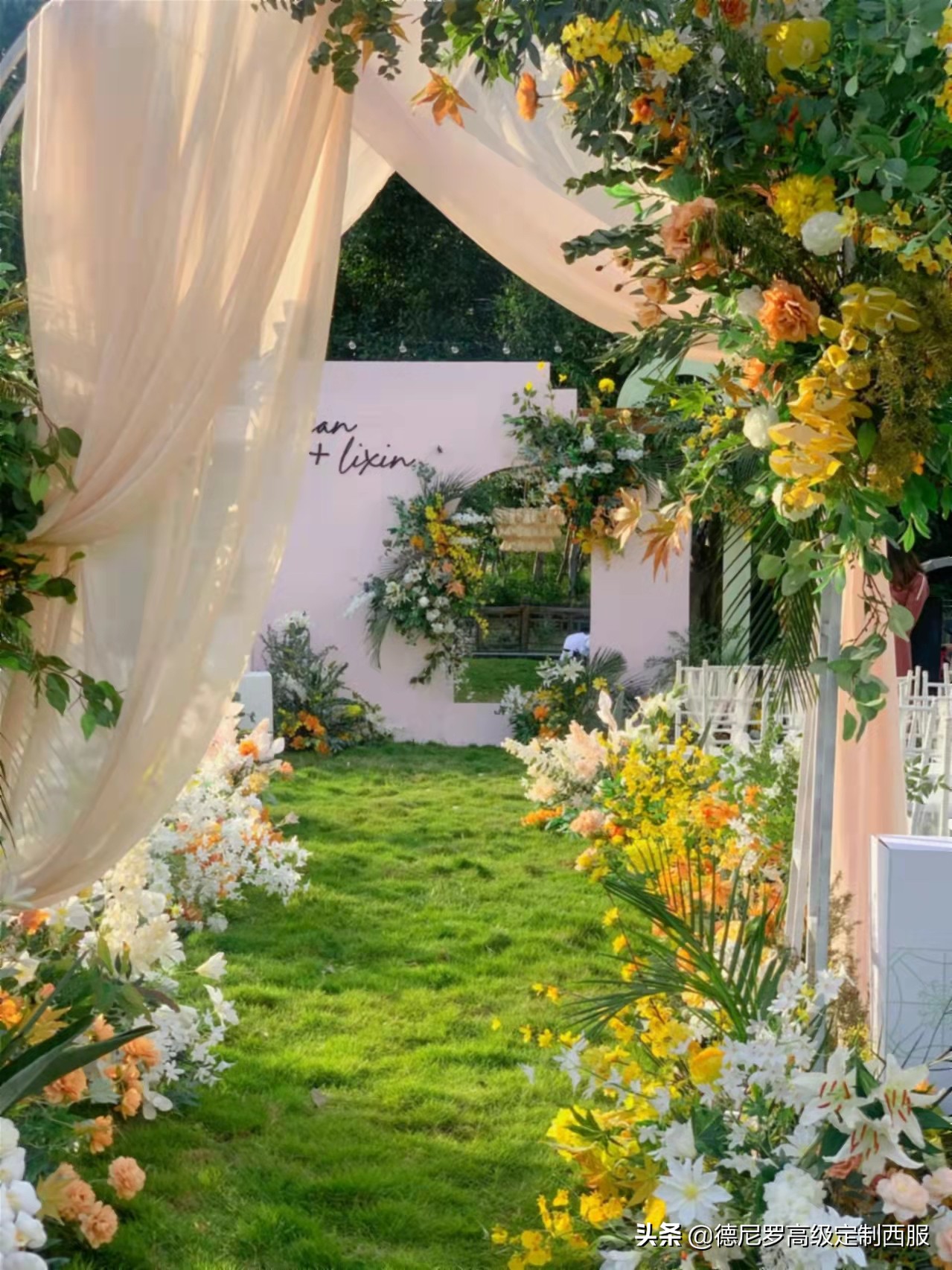 拍婚纱照的时候给你推荐西装,拍婚纱照送的定制西服套路