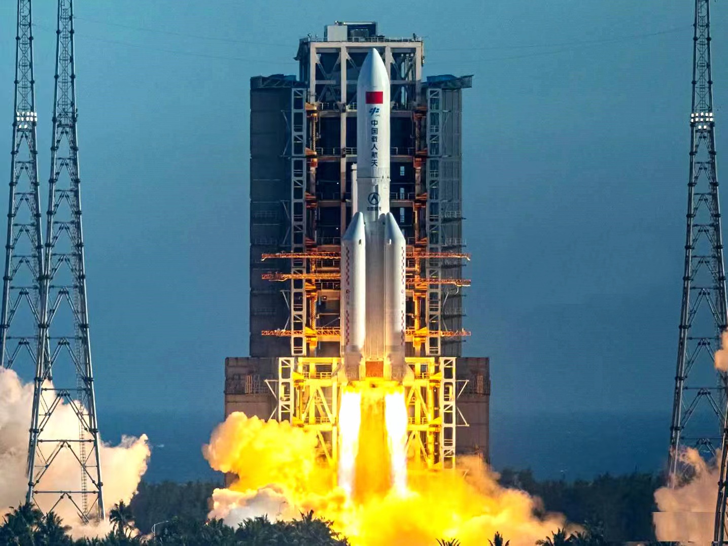 航天载人飞船飞天视频,载人飞船第一次飞天成功