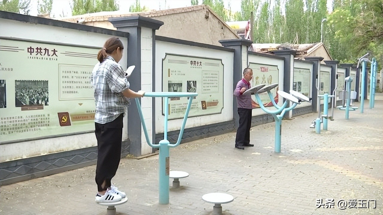 我们这十年社区工作,强化阵地建设营造精神文明