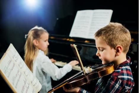 孩子抗拒上钢琴课怎么办,如何解决孩子练琴问题