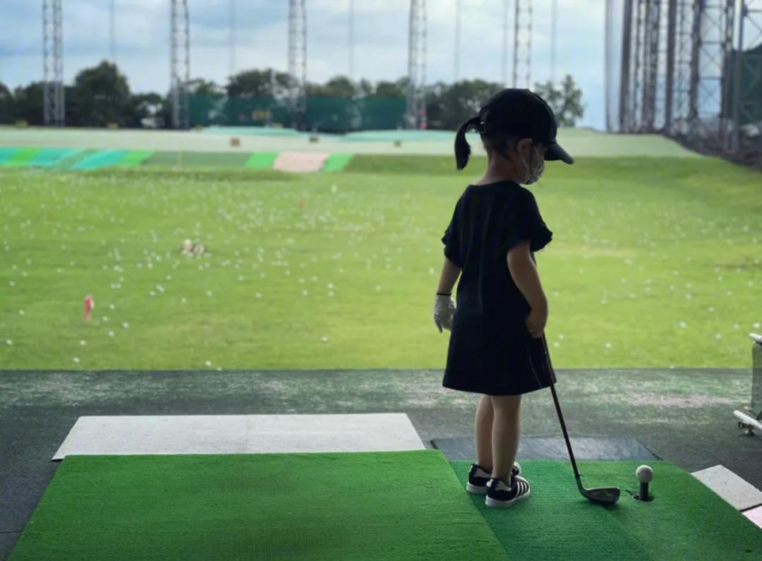 西安国际高尔夫球童,西安小孩学打棒球