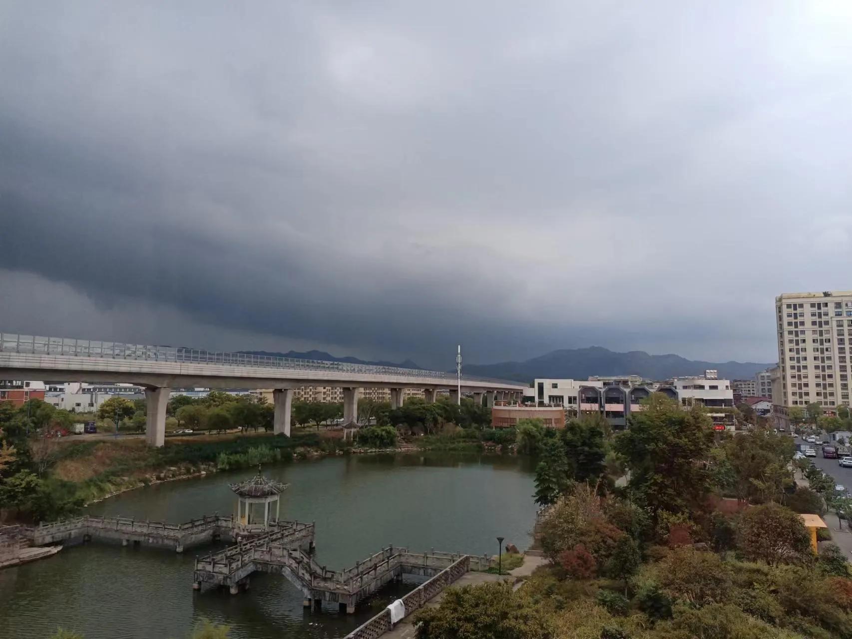 最贤的妻，最才的女，为什么只有杨绛广为流传