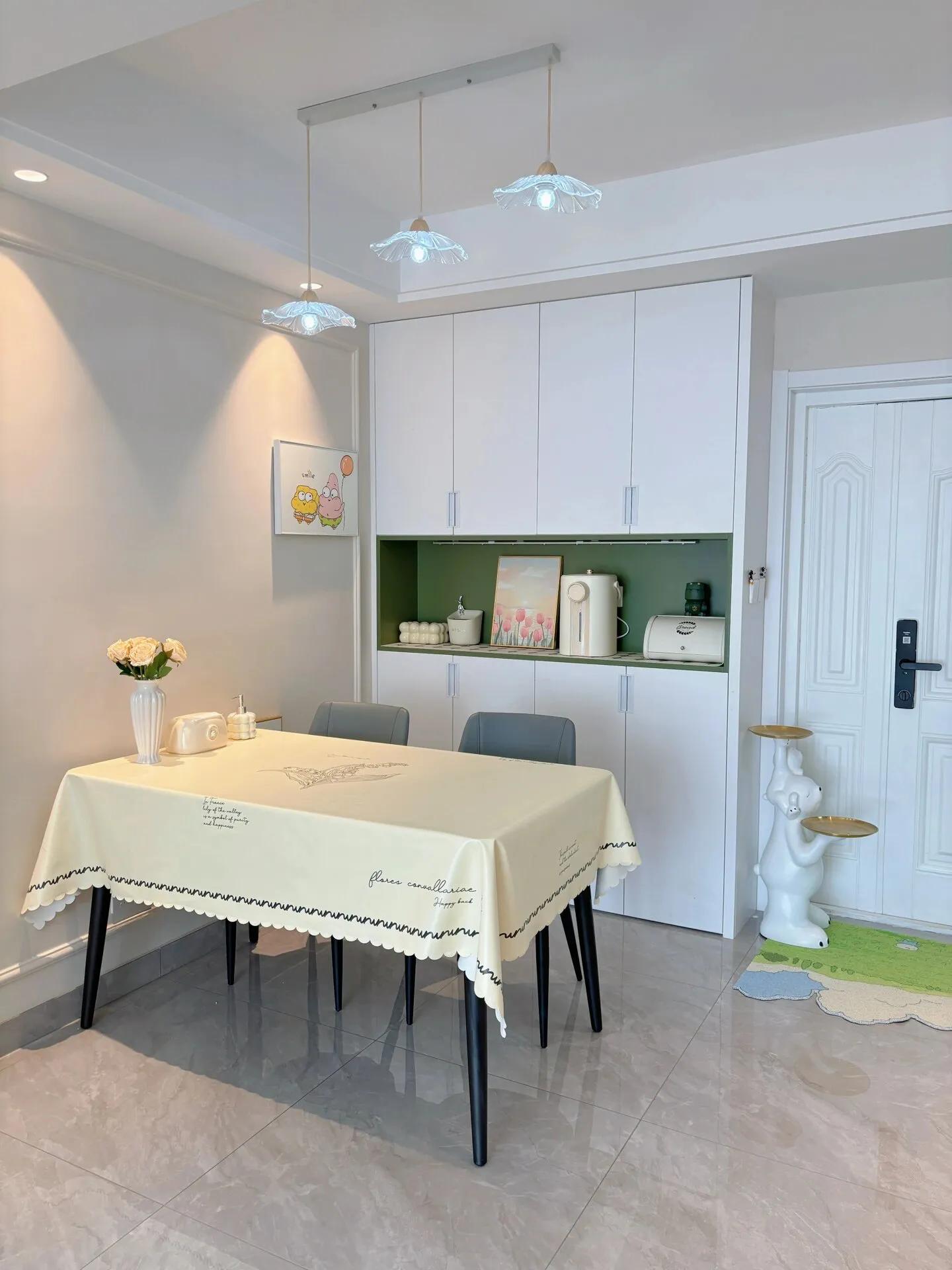 进门20公分设计,无玄关进门餐厅效果图