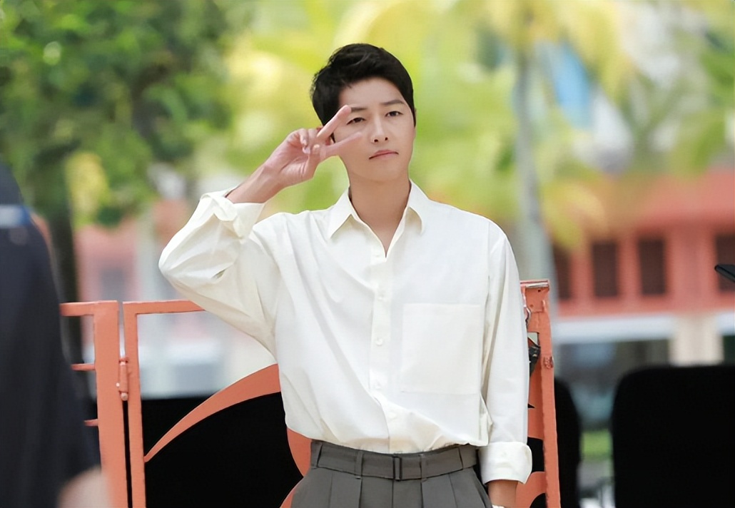 宋仲基与宋慧乔离婚后同台视频,宋仲基首谈与宋慧乔离婚后状态