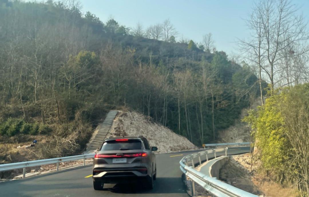 奥迪q6etron,试驾q6奥迪