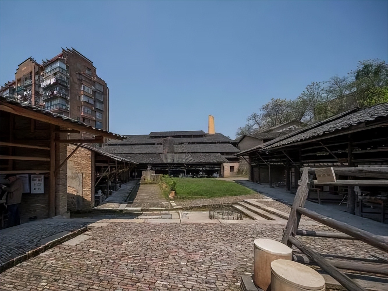 景德镇陶瓷艺术特点,有关陶瓷的知识景德镇