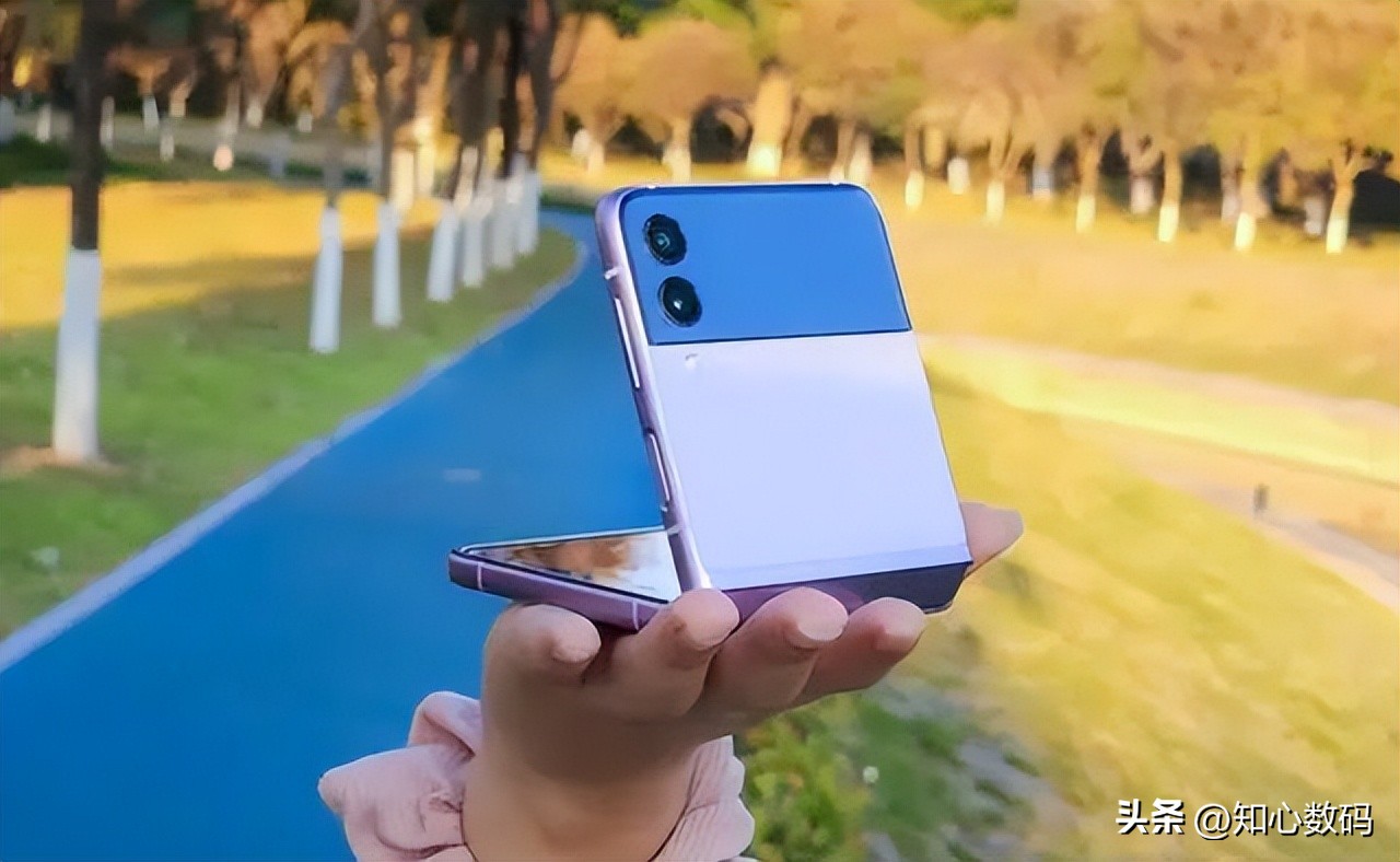 三星一神秘新品双折叠屏幕6000元,三星折叠屏台版现在价格