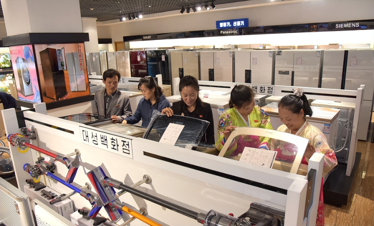 探秘朝鲜物价,朝鲜世界级购物中心